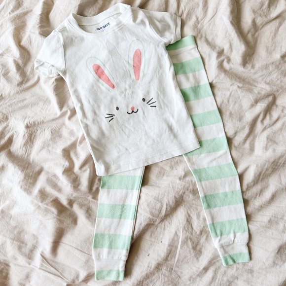 Old Navy Easter Pajama Set - Picture 1 of 7